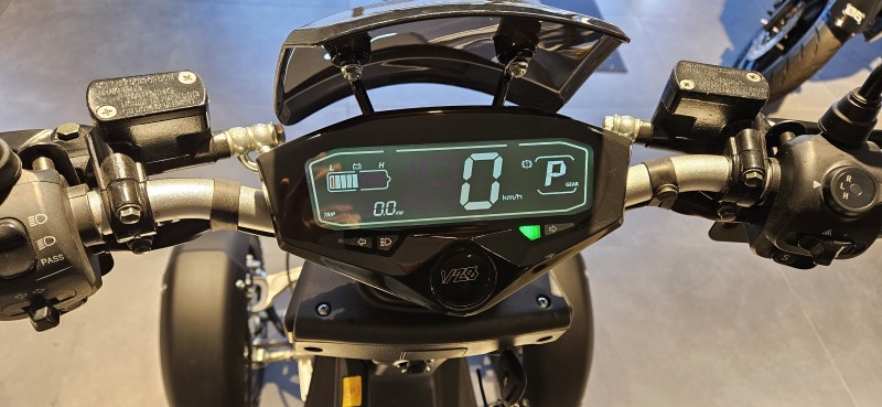 SCOOTER ELECTRIQUE 3 ROUES SANS PERMIS ORCAL V28 EQUIVALENT 50 CM3 A MARSEILLE